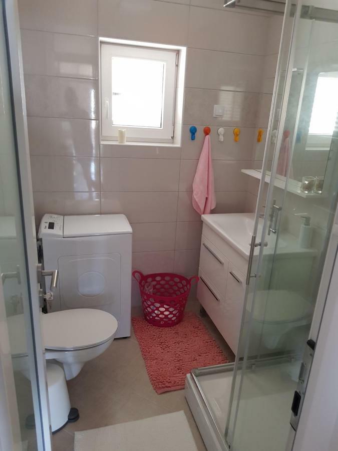 Steffano Apartamento Karlobag Exterior foto